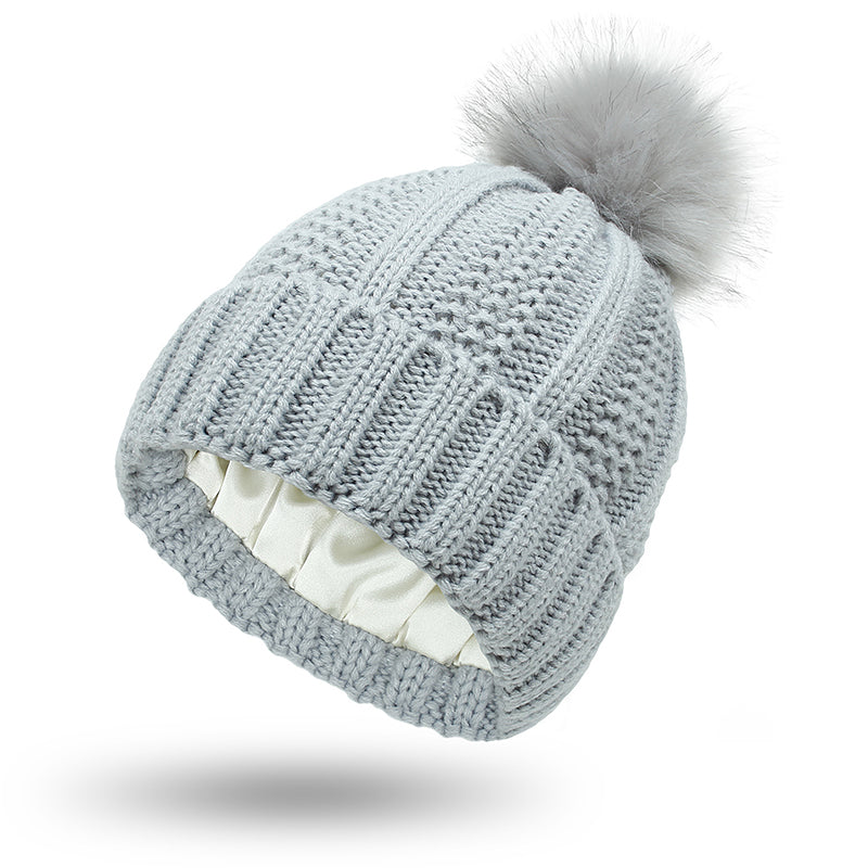 Elastische Rippenstrickmütze für Haarschutz
