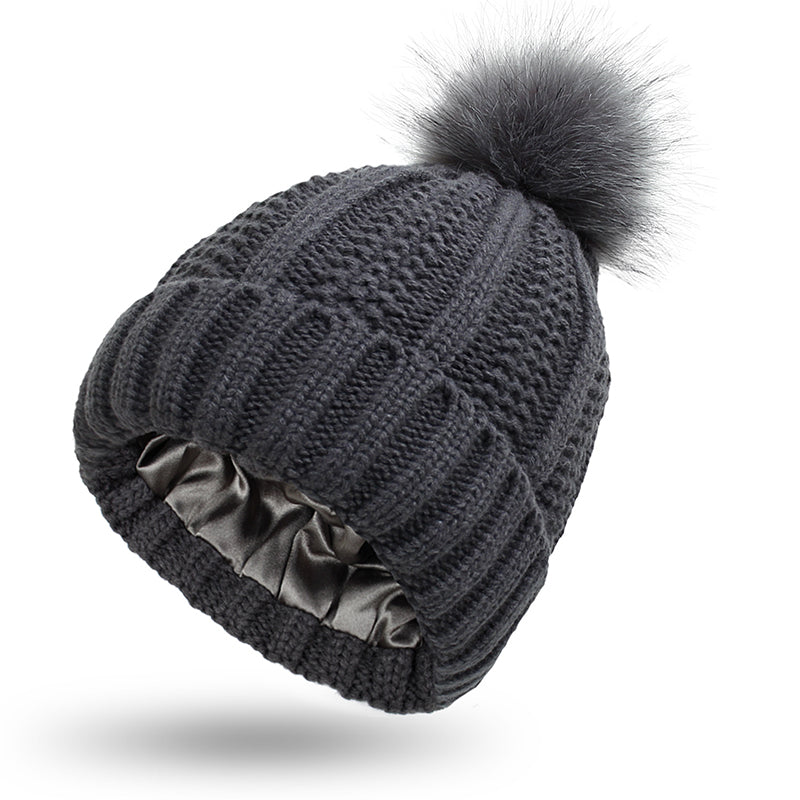 Elastische Rippenstrickmütze für Haarschutz