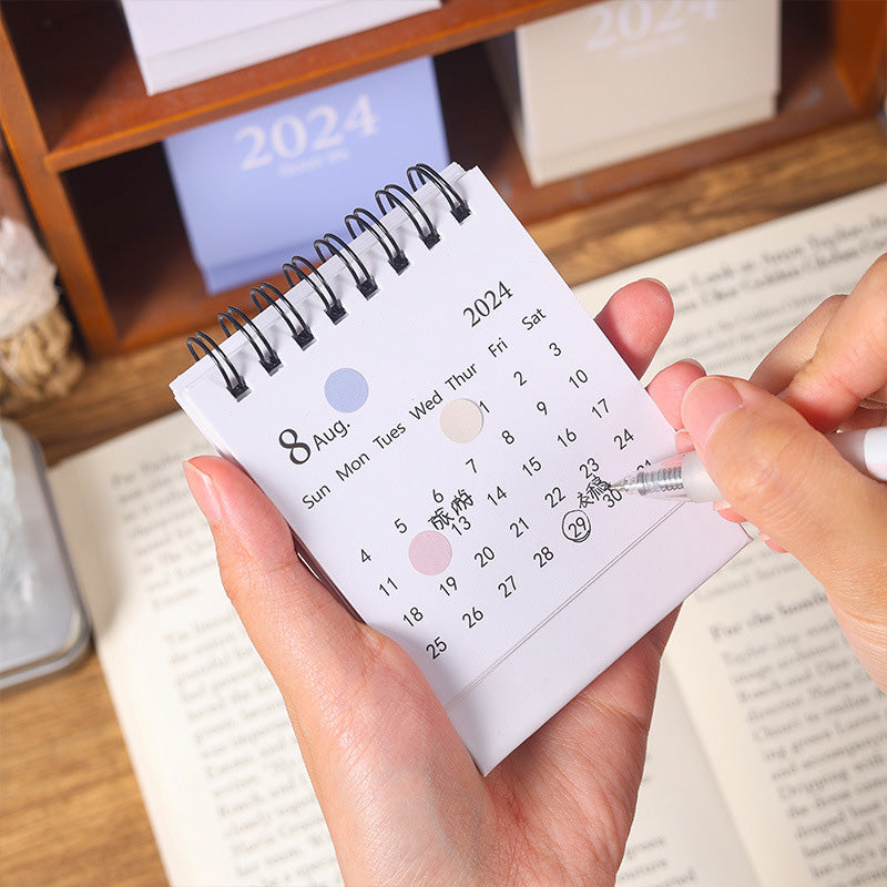 2025 blomstrende skrivebordskalender