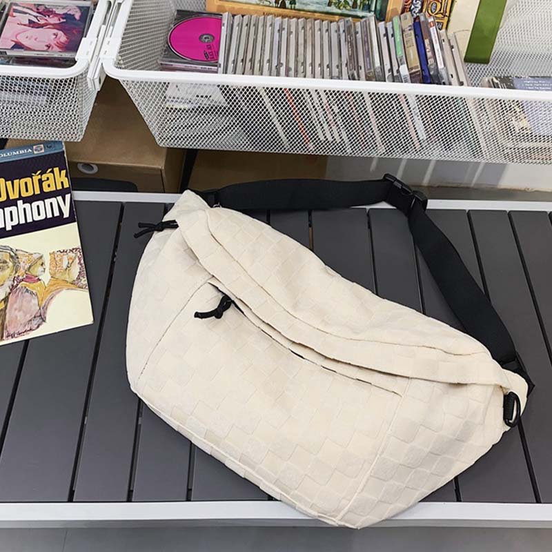 Modische Gürteltasche mit Reißverschluss und Karomuster