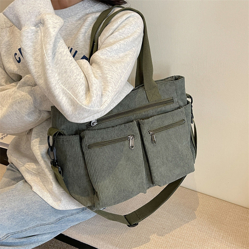 Ensfarvet corduroy totebag