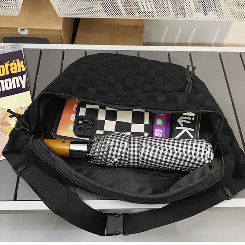 Modische Gürteltasche mit Reißverschluss und Karomuster