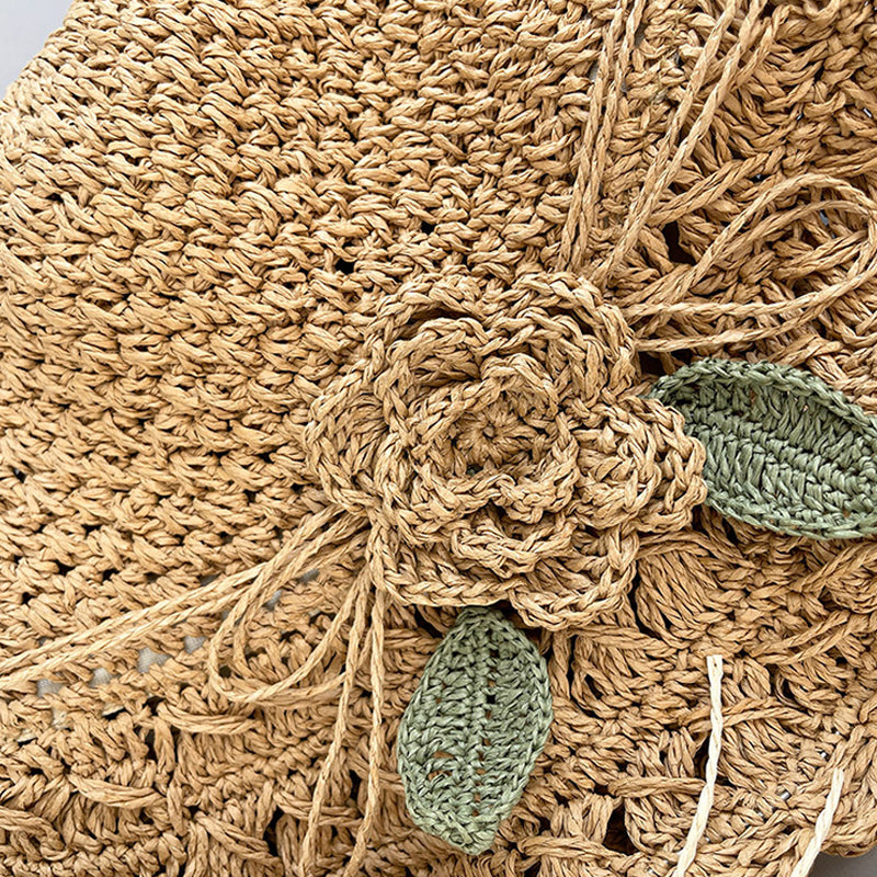 Eleganter gehäkelter Strohhut mit Rüschendetail