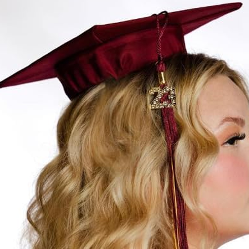 Grad-Cap-Halter