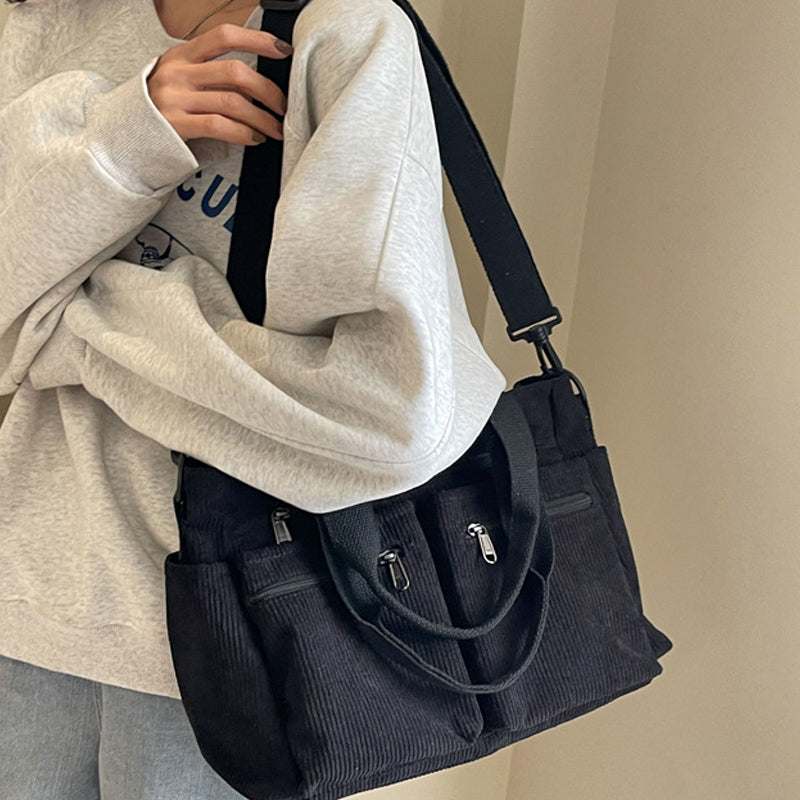 Ensfarvet corduroy totebag