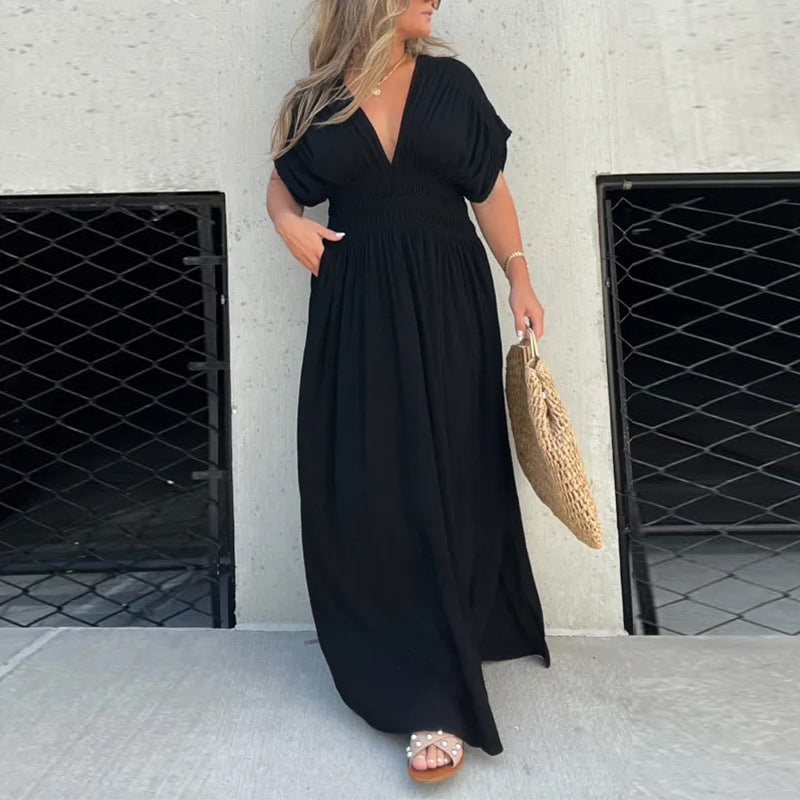 Lässiges, langes Maxikleid mit Schlitz und V-Ausschnitt
