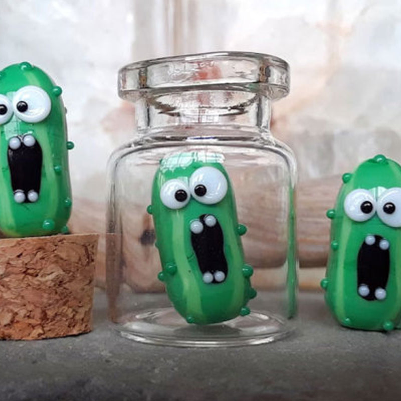 Miniatur Glas Schreiende Gurke in einer Flasche