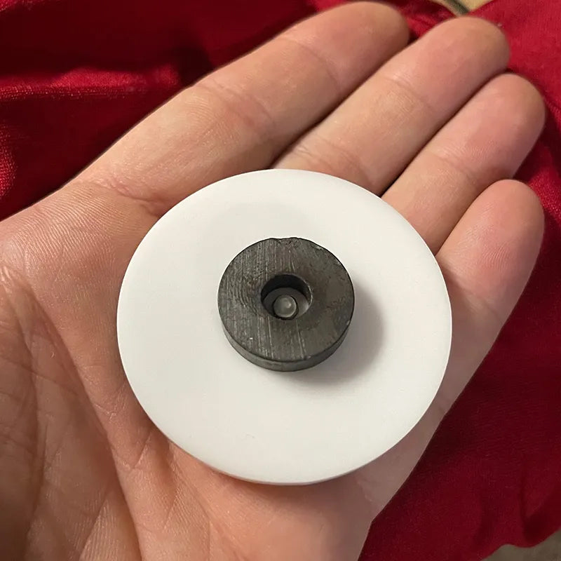 Spinner magnet broche
