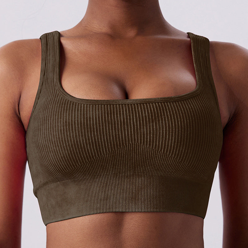 Kurzes Tanktop mit eckigem Ausschnitt