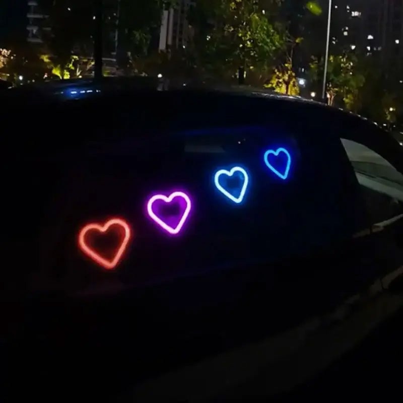 Solarbetriebene Herz-Neon-Ambienteleuchte für die Heckscheibe des Autos