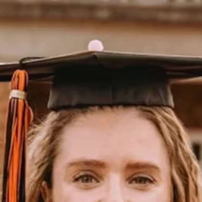 Grad-Cap-Halter