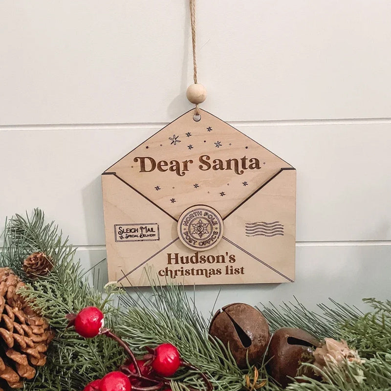 Weihnachtlicher Umschlaganhänger aus Holz