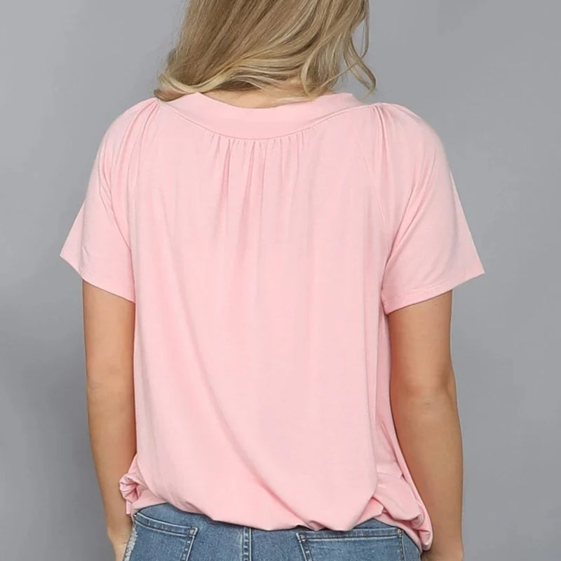 Einfarbiges T-Shirt-Oberteil mit Faltendesign