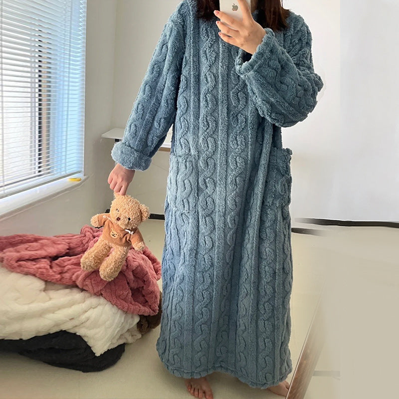 Vorverkauf>>Winterliche Korallensamt-Hauskleidung