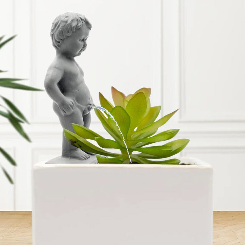 Gartenskulptur „Pee My Plants“