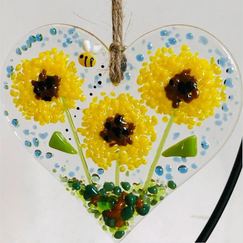 Herzförmiger Blumenanhänger