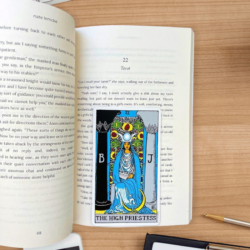 Manic Pixie Egirl: ein Abenteuerroman mit Tarotthema für Zeitsprünge