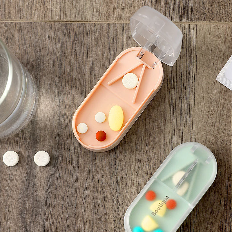 Pillendose mit Pillenschneider