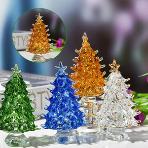 Handgefertigte Weihnachtsbäume aus Buntglas