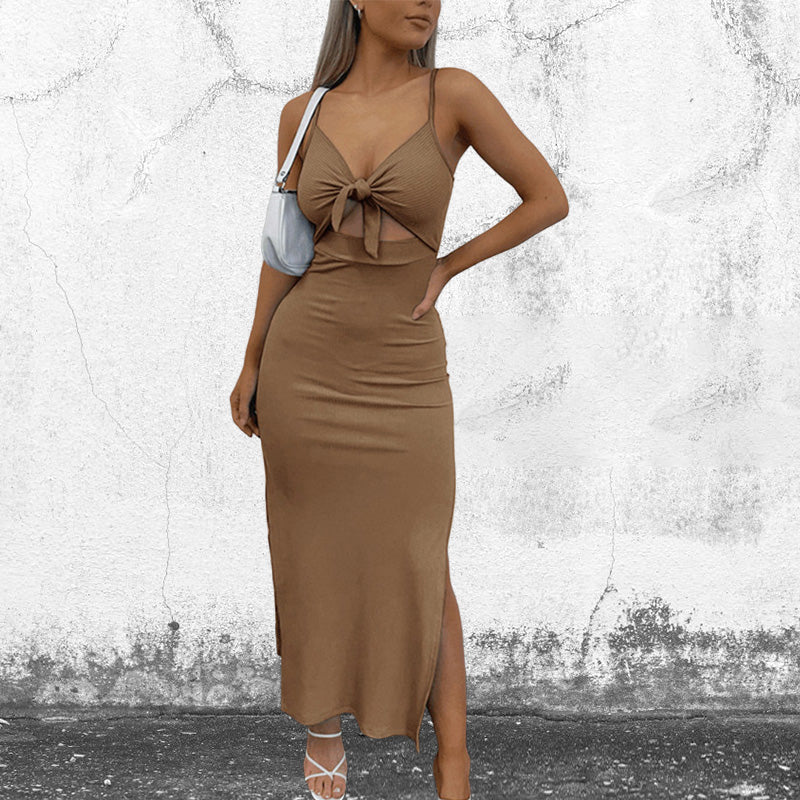 Schlichtes Camisole-Kleid mit Cut-Outs, Knoten vorne und Schlitz am Oberschenkel für Damen