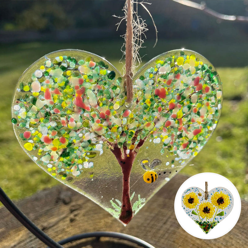 Herzförmiger Blumenanhänger