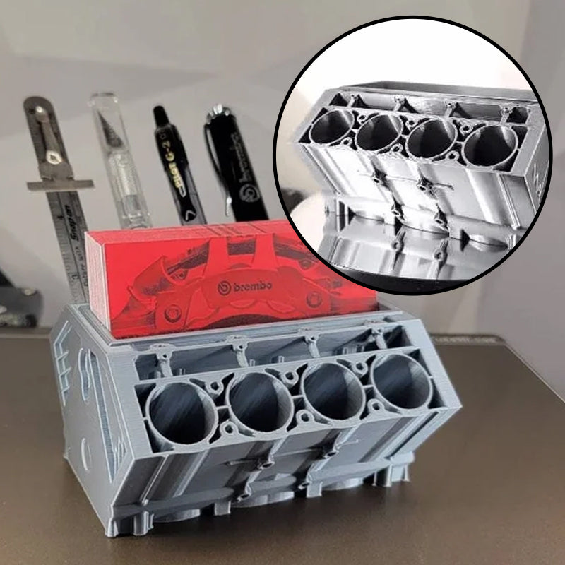 Original V8 Pengine | Motorblok pen & visitkortholder