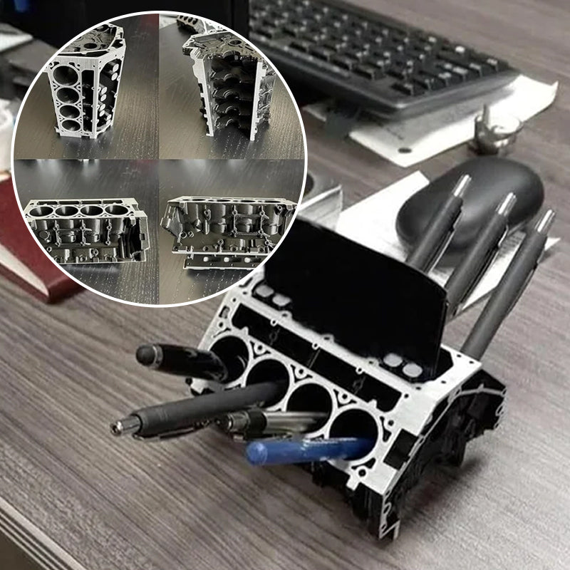 Original V8 Pengine | Motorblok pen & visitkortholder