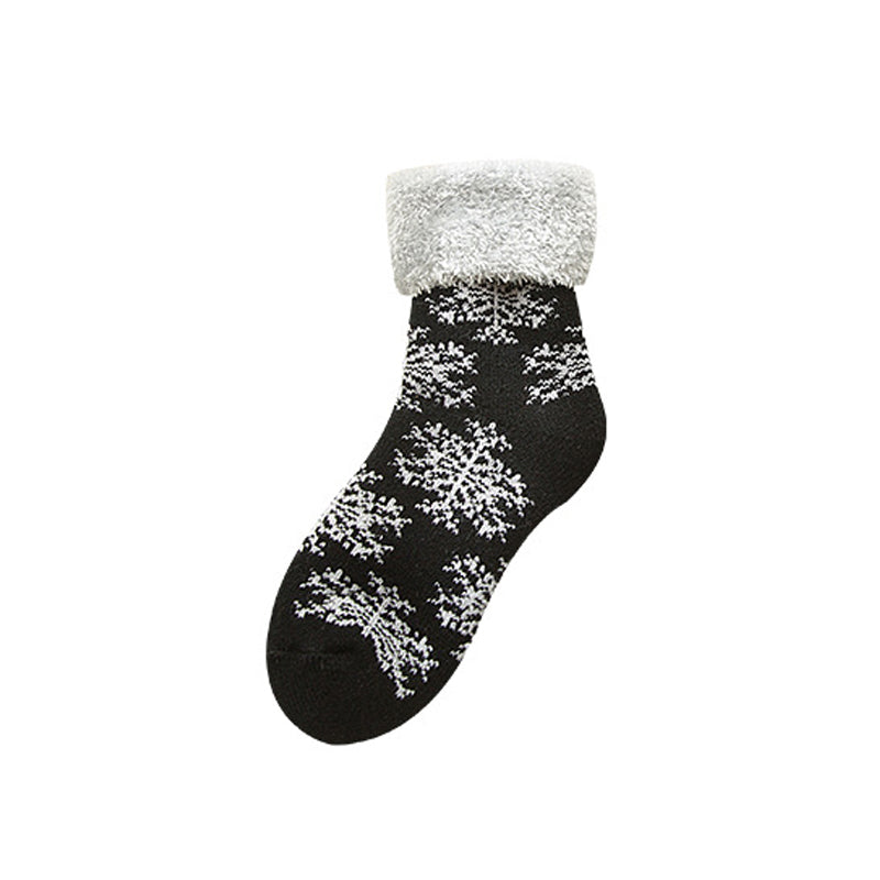 Warme Weihnachtssocken im Winter