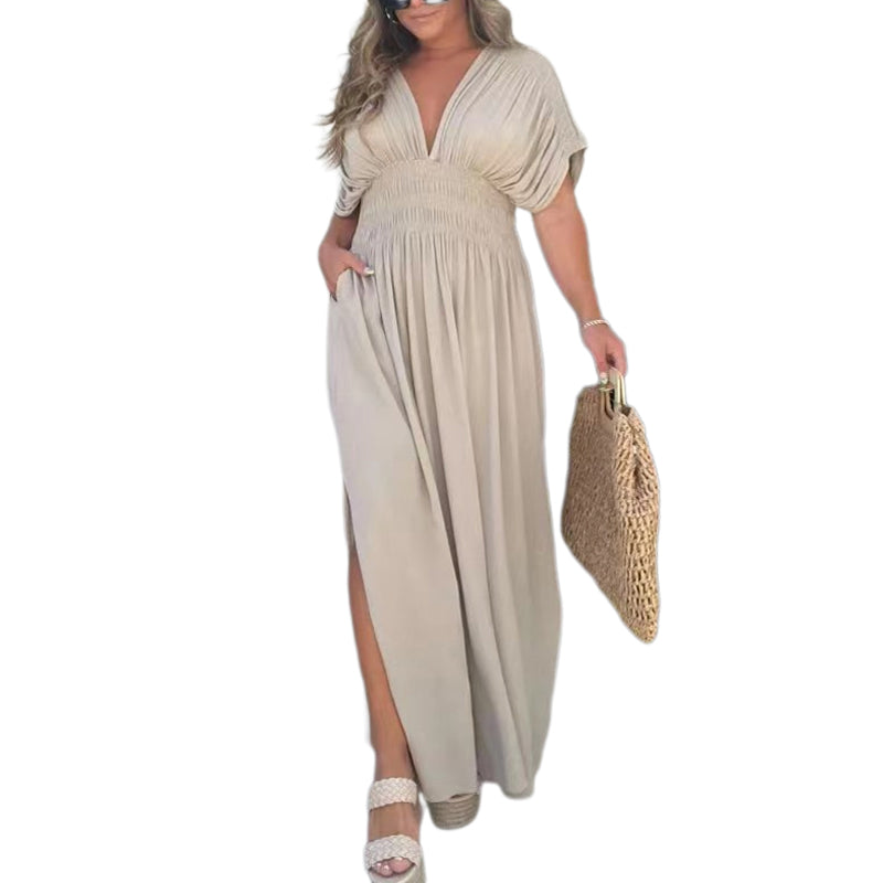 Lässiges, langes Maxikleid mit Schlitz und V-Ausschnitt