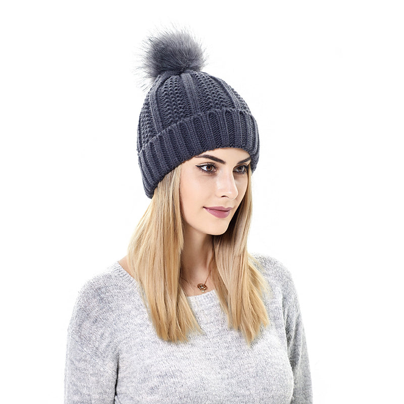 Elastische Rippenstrickmütze für Haarschutz