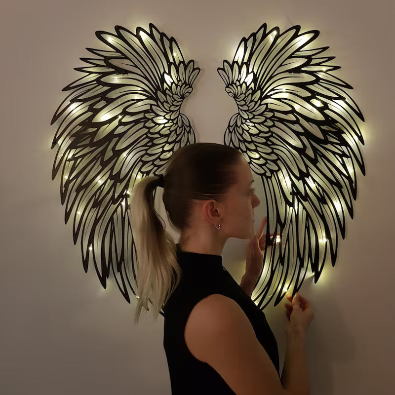 Sorte englevinger i metal vægkunst med LED-lys
