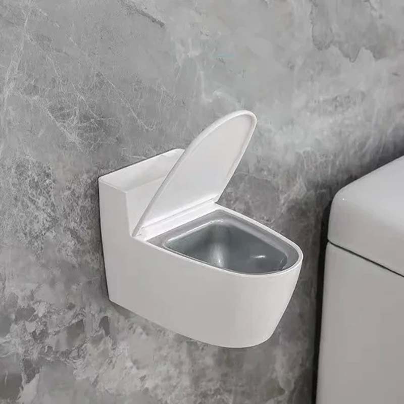 Kreative Aschenbecher-Toilettenform