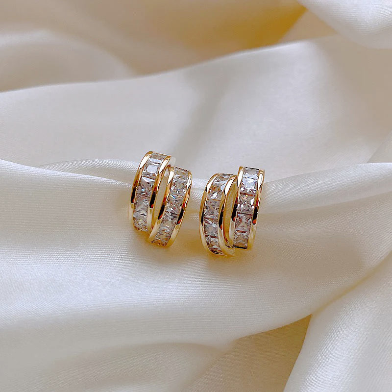 Einfache C-förmige Diamant Ohrringe