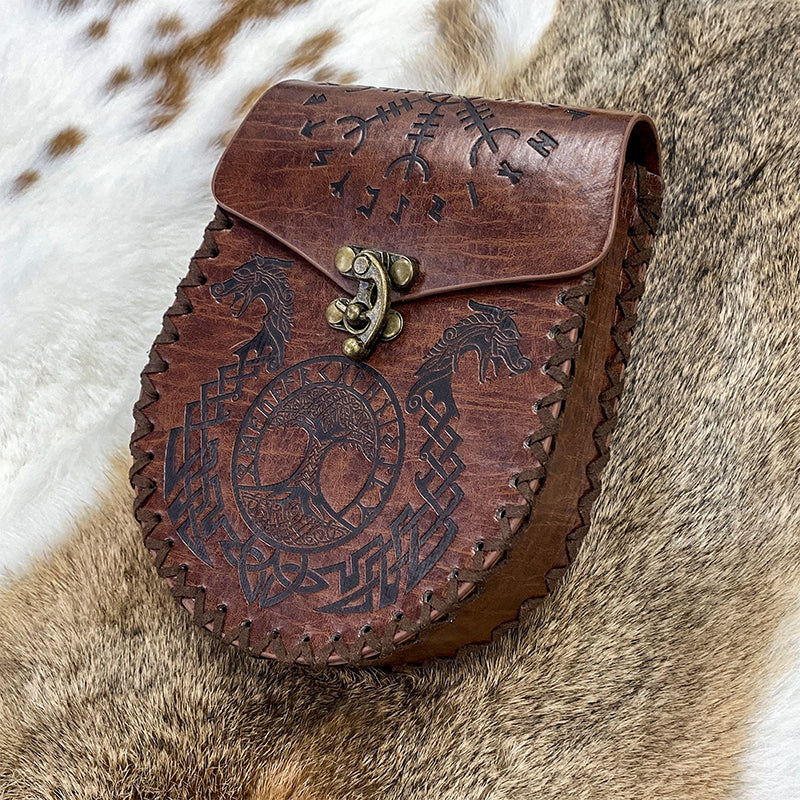Vintage mittelalterliche nordische Gürteltasche aus geprägtem Leder